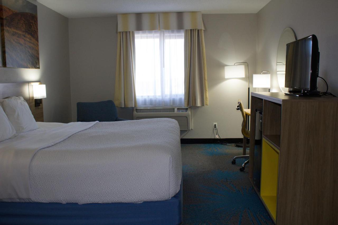 Days Inn By Wyndham Colby Exterior foto